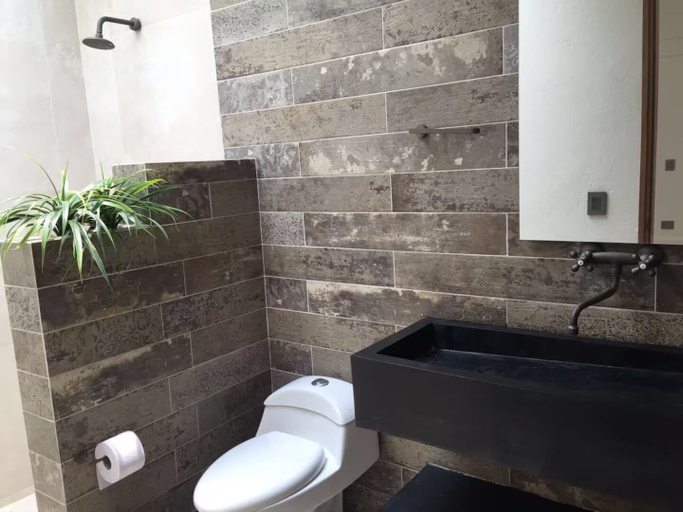 Bathroom 3, Casa Rio Adentro, Sopetrán