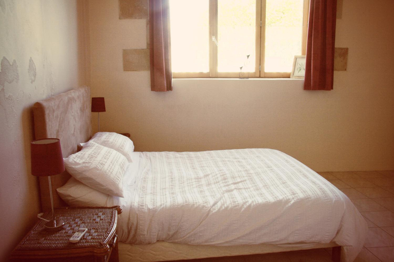 Bedroom 2, Loire Escapes, Vienne