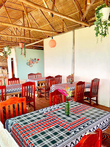 Food & Drinks 4, Bwindi Neckview Lodge, Kinkiizi