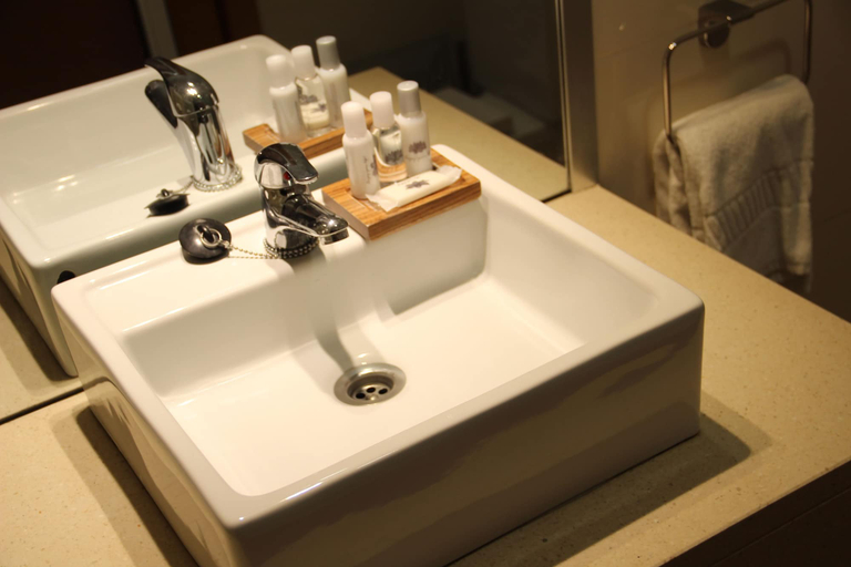 Bathroom 4, Travellers Pearl by Story Tellers, Funchal