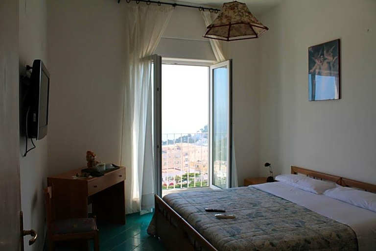 Bedroom 3, Esperia, South Aegean