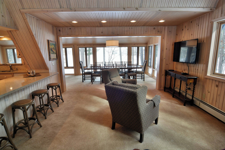 Food & Drinks 5, Serenity on Lake Owen, Bayfield