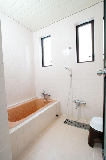 Bathroom 4, Takamatsuguesthouse AKANE, Takamatsu