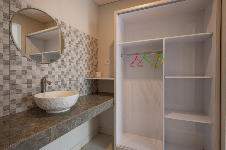 Bathroom 6