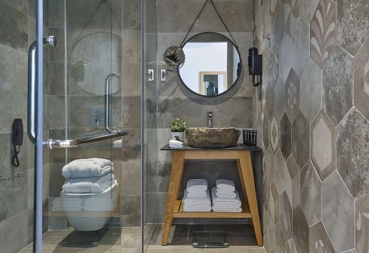 Bathroom 5, Enorme Santanna Beach, Crete