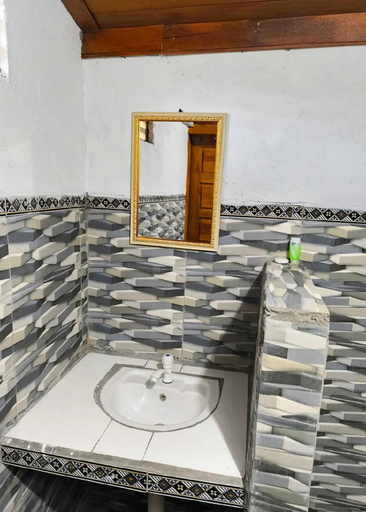 bathroom 5