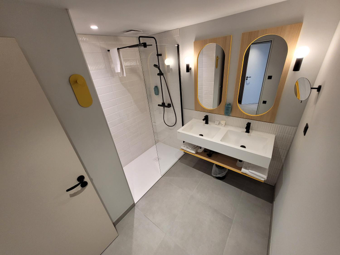 Bathroom 4, Hotel AKENA Strasbourg - Hoerdt, Bas-Rhin