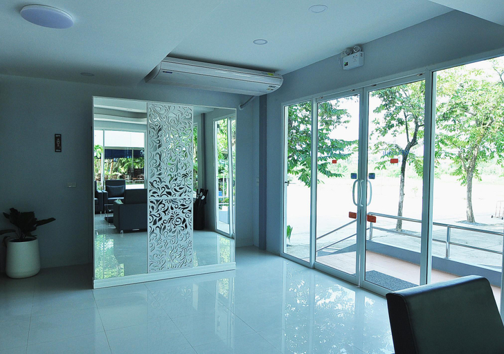 Public Area 2, Am Heritage, Klaeng