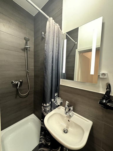 Bathroom 9