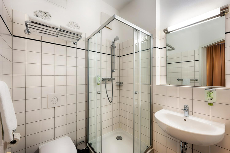 Bathroom 4, TOP martas Hotel Berlin Mitte, Berlin