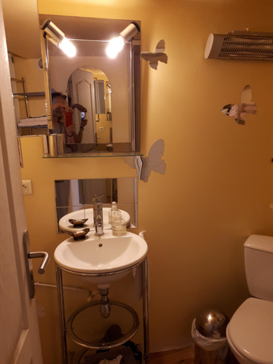 Bathroom 3, Chambre d'Hote Le Theron, Drôme