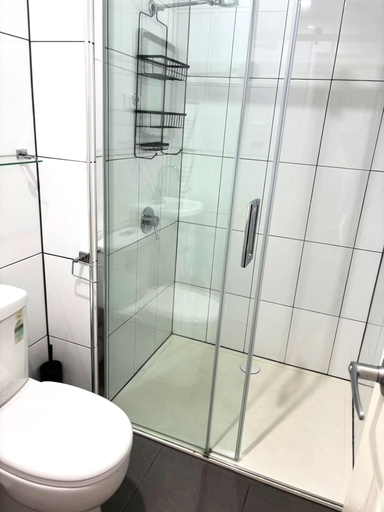 Bathroom 3, Grand Hotel Mt Morgan, Mount Morgan
