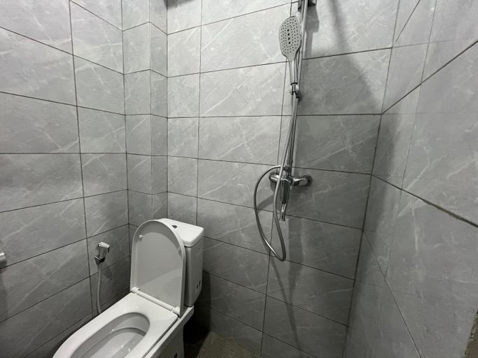 Bathroom 4