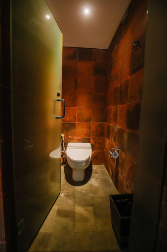 Bathroom 4