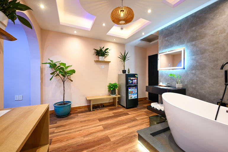 Others 4, Elegant Feel Inn - M&A, District 1