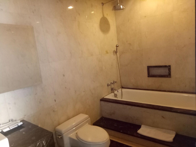 Bathroom 5, Royal Hotel Bogor, Bogor