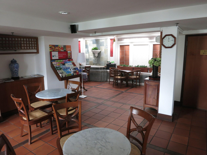 Food & Drinks 5, Perak Hotel, Singapore