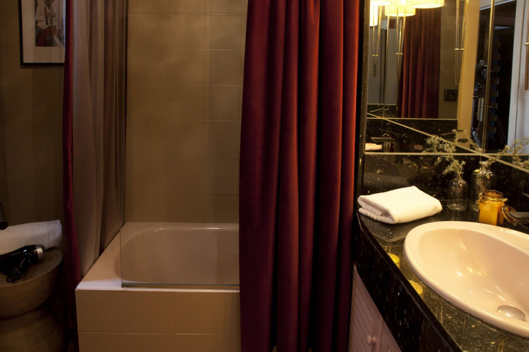 Bathroom 4, Isabella's House, Barcelona
