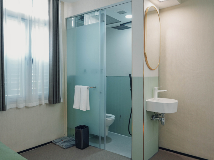 Bathroom 4