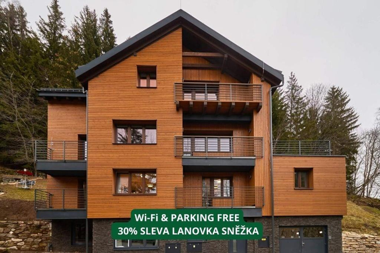 Exterior view 3, Vlci Stopa Apartments, Trutnov