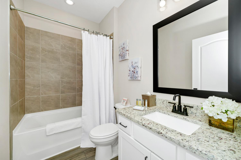 Bathroom 5, Encore Resort at Reunion, Osceola