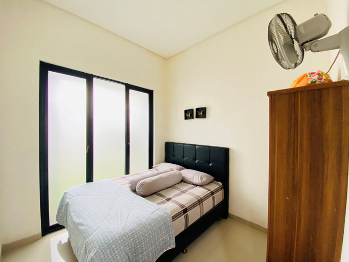 Bedroom 2, Villa Family Greenland - 2 Bedrooms, Malang