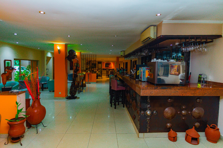 Food & Drinks 4, La Cour Hotels and Apartments Cooper, Eti-Osa