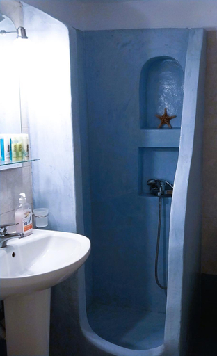 Bathroom 5, Mata's Apartments, South Aegean