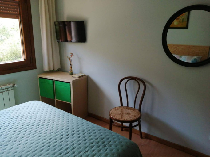 Bedroom 2, ROOMS PEREGRINOS A Casa Alicia, Pontevedra