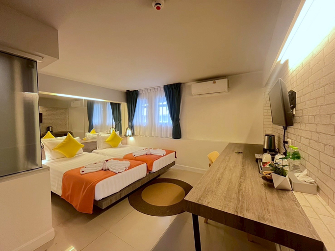 bedroom 9