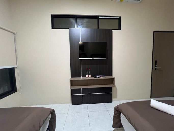 Bedroom 13