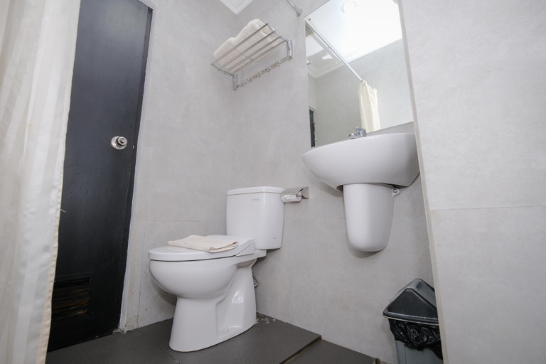 Bathroom 6