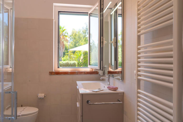 Bathroom 4, Villa Cammà with private pool, Messina
