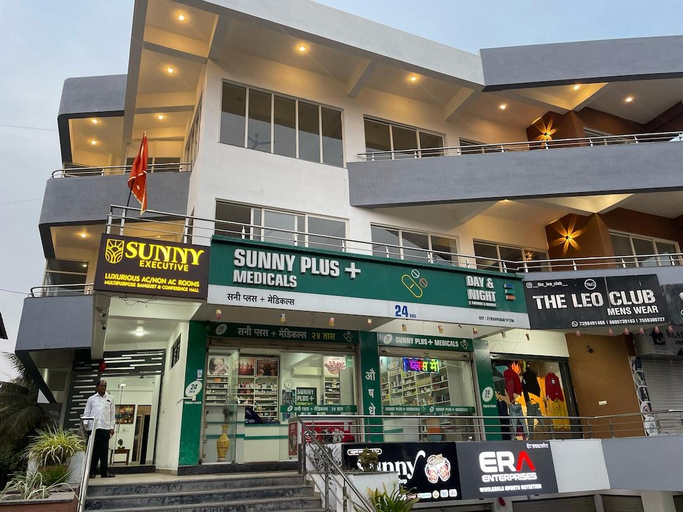 Others 5, Sunny Executive, Satara