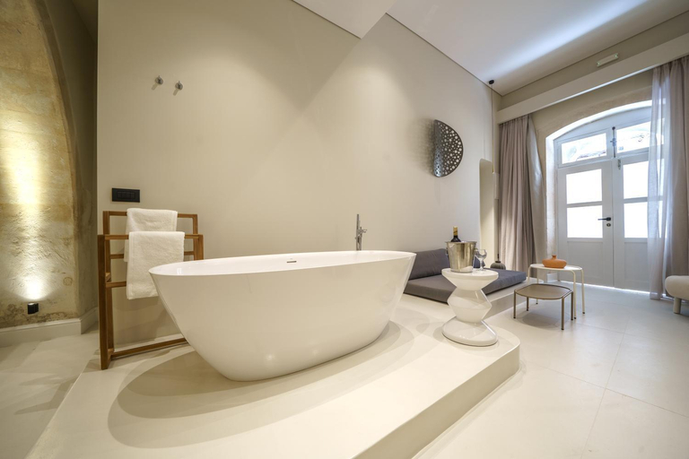 Facilities 5, Amelia Luxury Suites Old Town, Crete