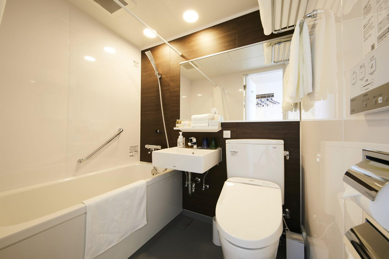 Bathroom 15