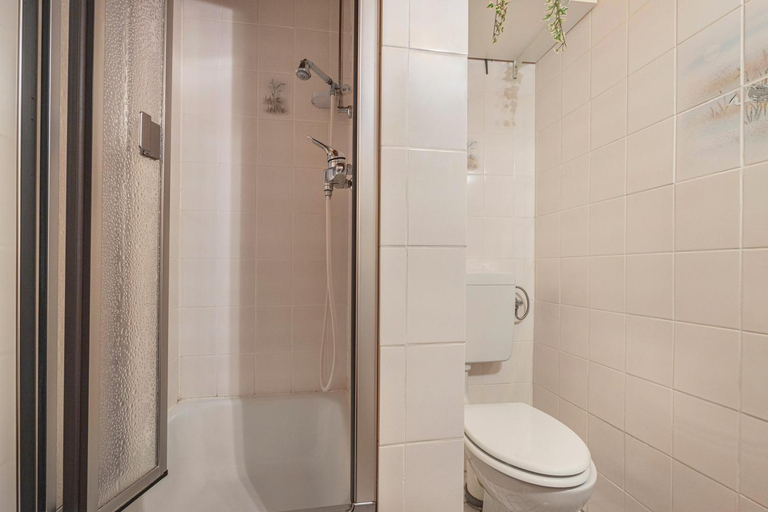 Bathroom 3, Haus Bergfried, Goslar