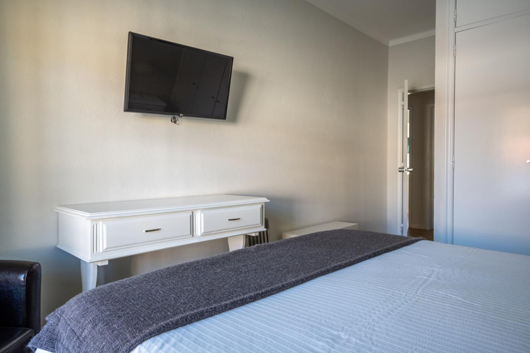 Others 2, EnSuite 5 Verde Rochedo, Mafra