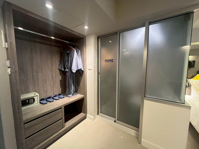 bathroom 14