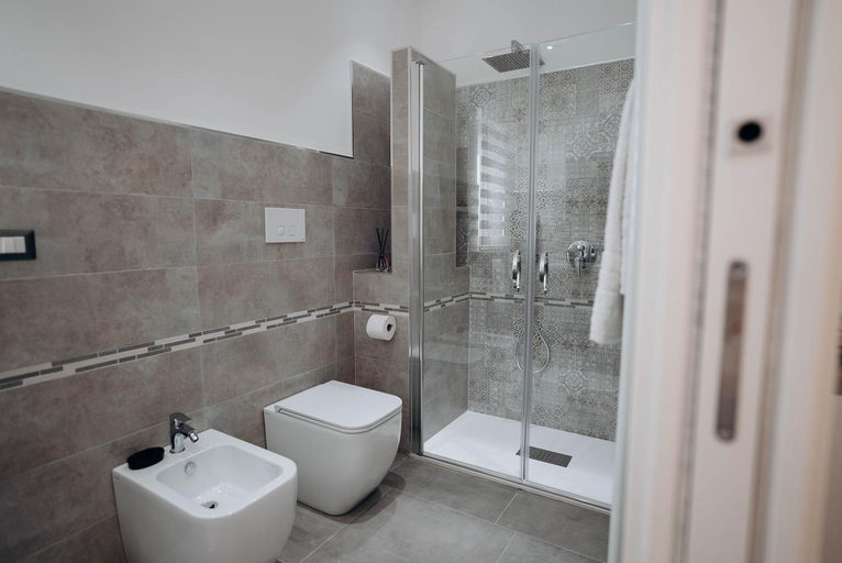 Others 5, Sea-View, Crotone