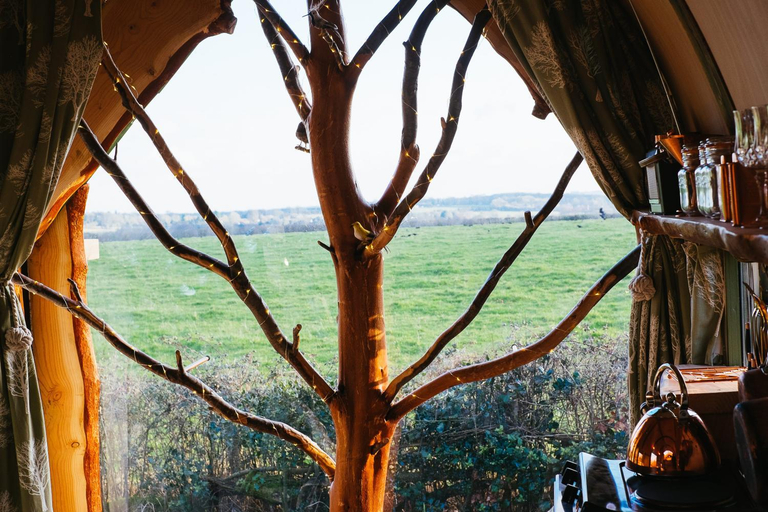 Others 4, Wagon & the Wigwam, Hampshire