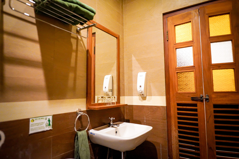 Bathroom 4