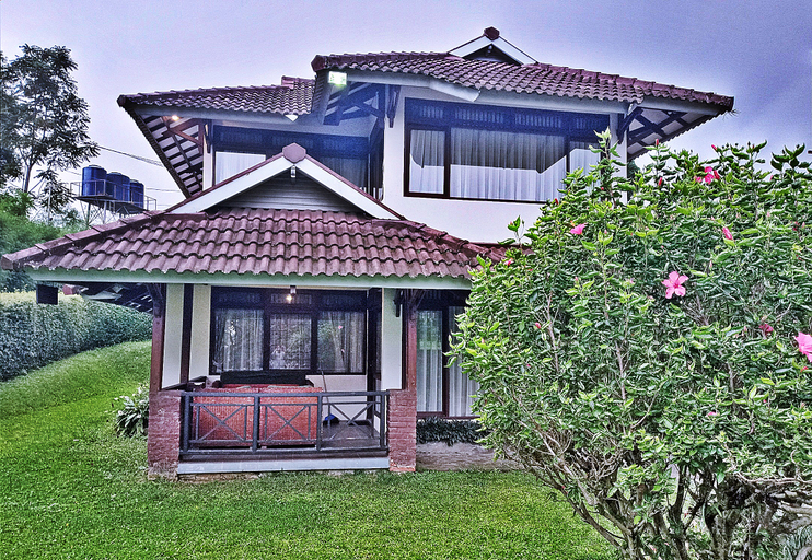 Exterior 21