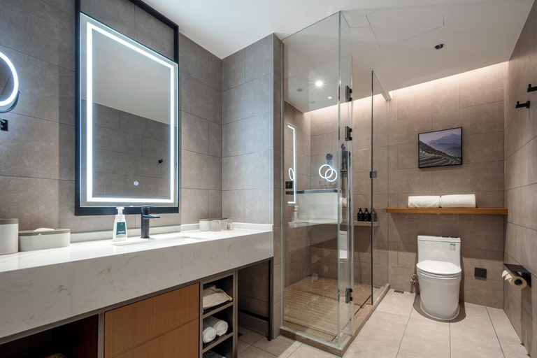 Bathroom 4, Atour Hotel Jiangmen Huayin Plaza, Jiangmen