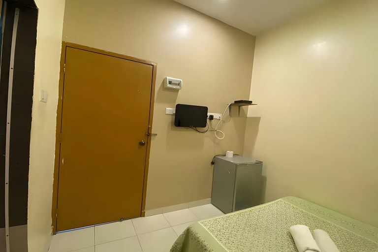 Bathroom 7