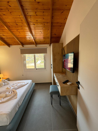 Bedroom 2, Adem Hillcrest Apartments, Sarandës