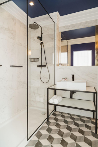 Bathroom 4, No.4 Residence, Warsaw
