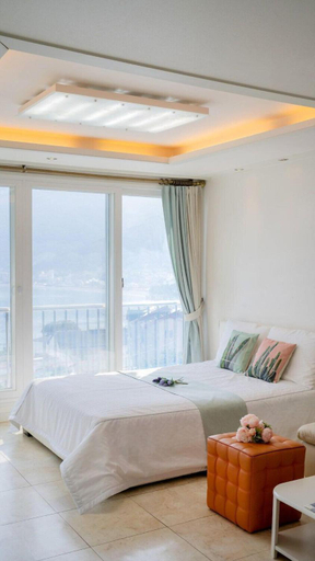 Bedroom 2, Geoje Melody Pension, Geoje