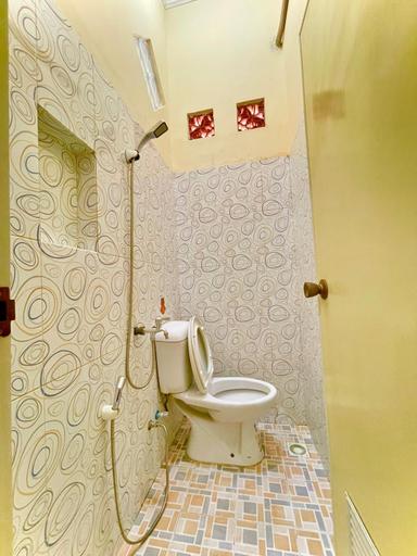 Shower 3, Offspring Ijen Hostel Banyuwangi, Banyuwangi