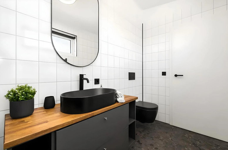 Bathroom 3, Cozy Cabin with Hot Tub & Sauna - Ultimate Retreat, Þingvallahreppur